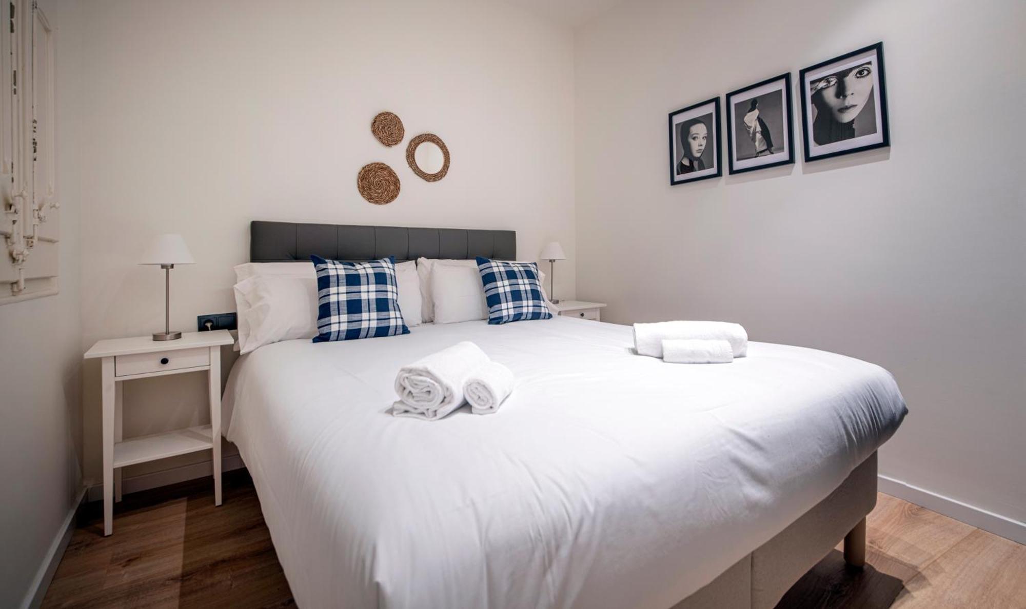 De Cuatro En Carrer Diputacio Appartement