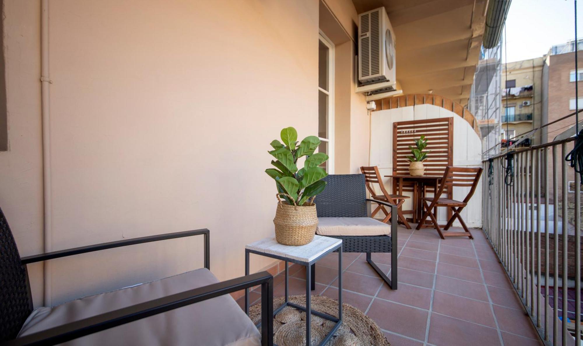 De Cuatro En Carrer Diputacio Appartement