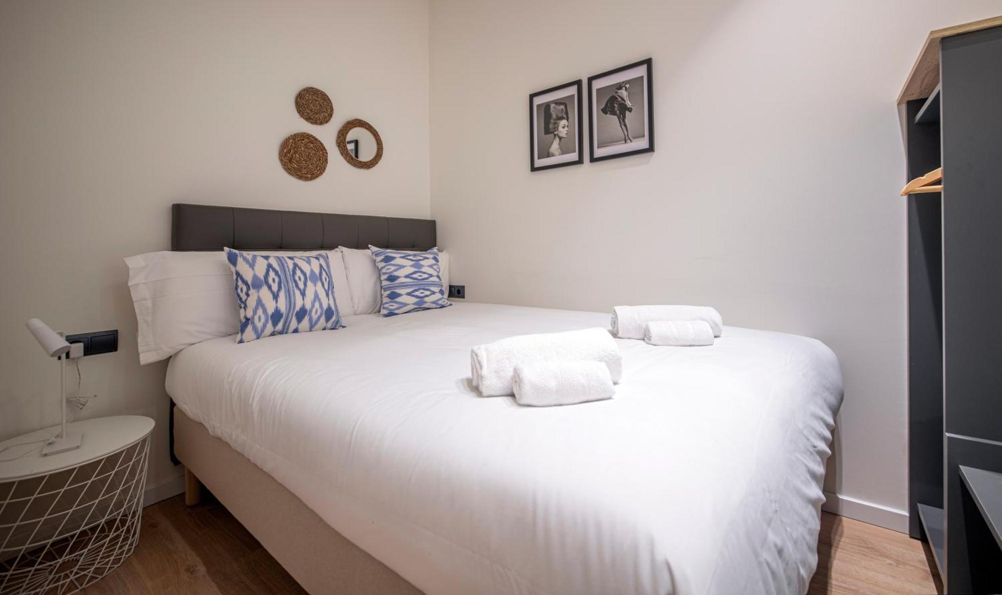 De Cuatro En Carrer Diputacio Appartement